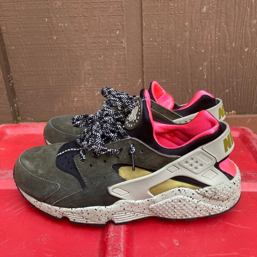 Air Huarache Premium Desert Moss - Picture 2 of 6